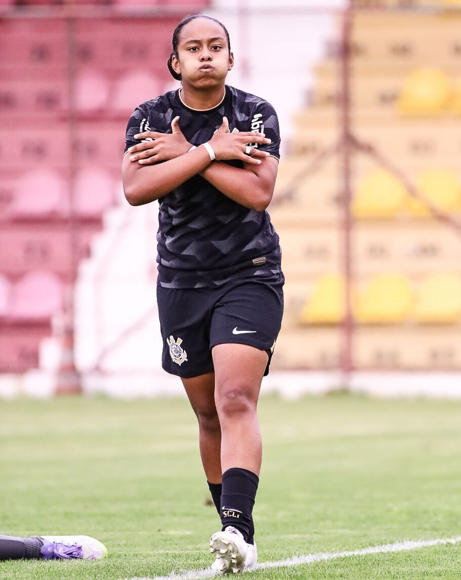 Futebol feminino: entre sonhos e desafios, itabirana completa dois anos de Corinthians