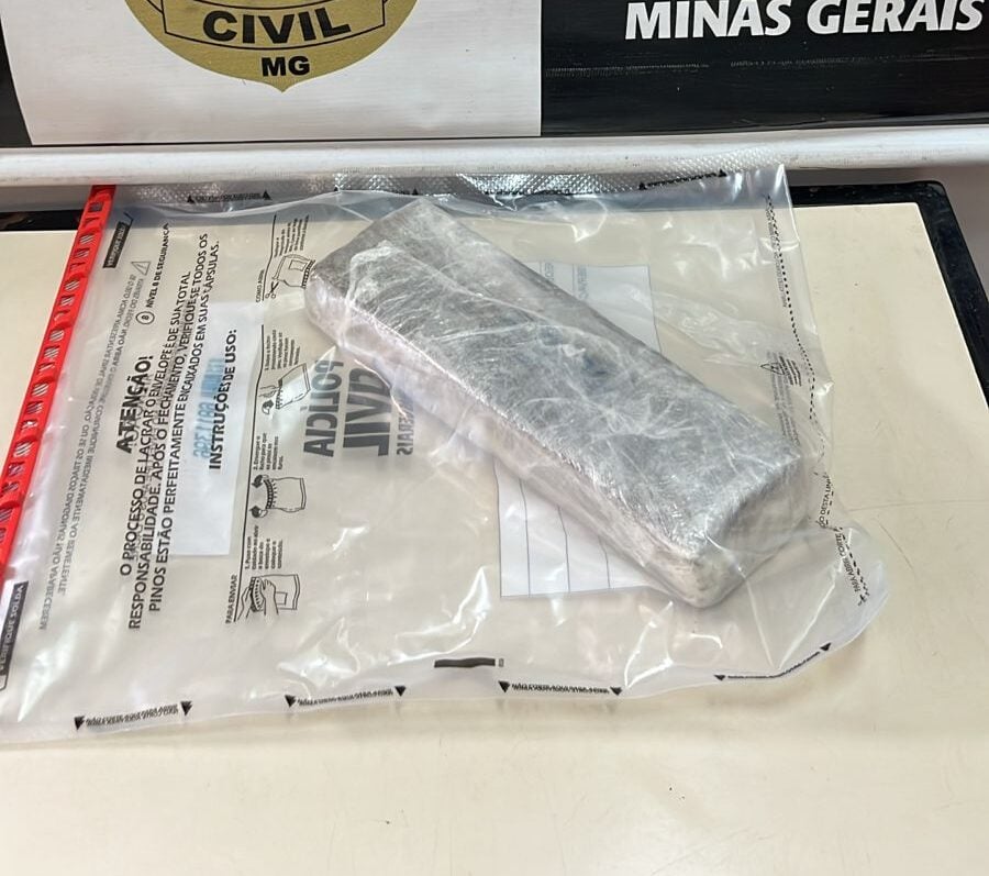 Operação contra o tráfico resulta em apreensão de celulares, maconha e dinheiro em Itabira