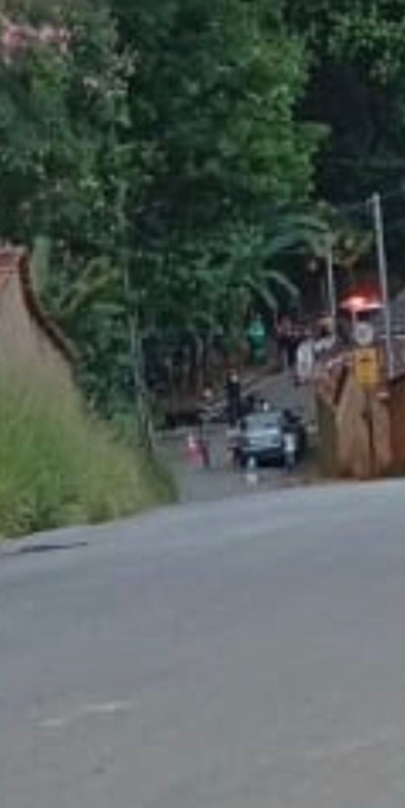 Batida entre duas motos deixa três feridos no bairro Abóboras, em Itabira