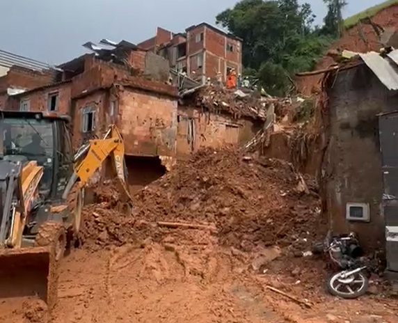 Número de mortos em temporal na Zona da Mata chega a 53; mais de 3,5 mil estão desabrigados ou desalojados