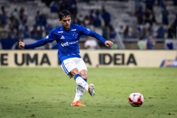 Athletico-PR vence Cruzeiro e entra na briga pelo G-6 do Brasileirão