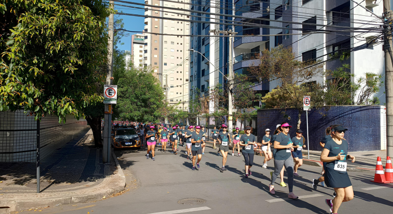 Corrida na Pampulha altera trânsito e ônibus neste domingo com bloqueio em toda a orla