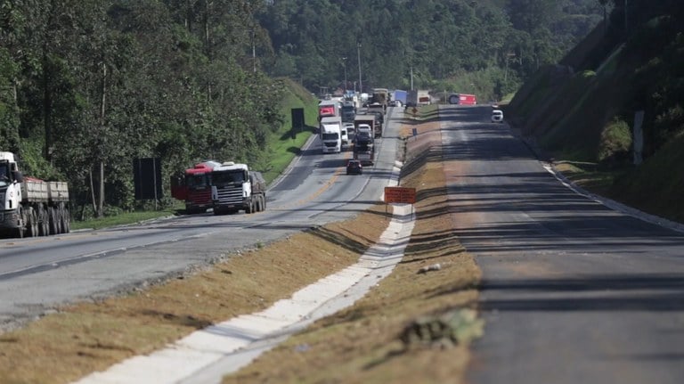 BR-381: Duplicação entre Sabará e BH depende de projeto e reassentamento de famílias