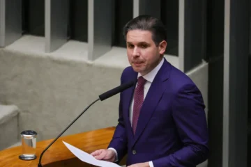 Cunhada de Hugo Motta fez empréstimo de R$ 22 milhões com Banco Master para comprar área na Paraíba