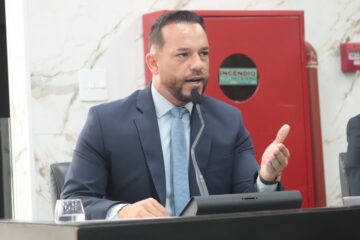 QR Code em postes promete agilizar manutenção da iluminação pública em Itabira; entenda