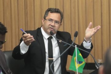 Debate sobre sinalização de trânsito expõe cobranças e divergências na Câmara de Itabira