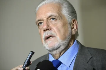 Empresa em nome de nora de Jaques Wagner está na folha de pagamento do Master