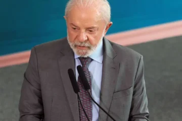 Desaprovação de Lula vai a 61%, a maior em dois anos, segundo pesquisa