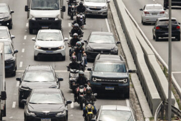 Motoristas de app protestam contra projeto de lei e ocupam vias de Belo Horizonte