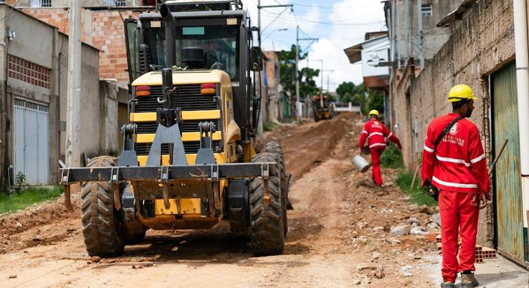 PBH testa pavimento de concreto em rua do bairro Dandara e avalia alternativa ao asfalto em vias de baixo tráfego