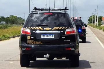 Policiais federais aprovam estado de greve e podem parar a qualquer momento
