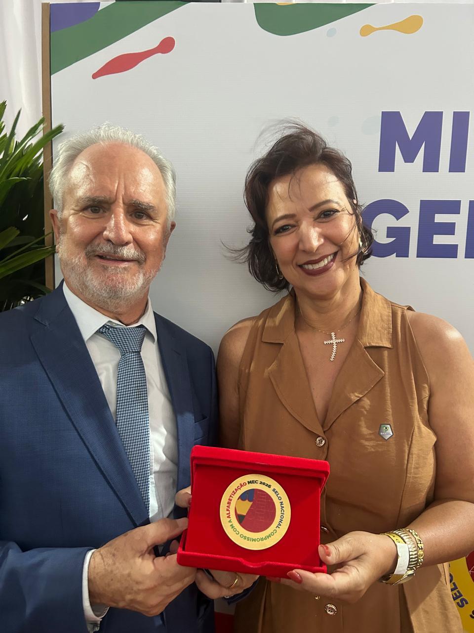 João Monlevade é Selo Ouro de Alfabetização do MEC pela segunda vez consecutiva