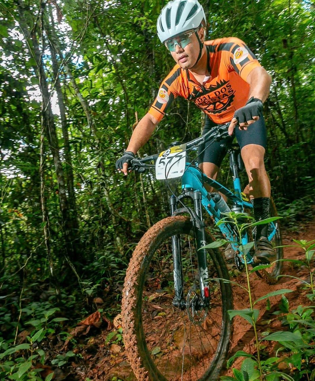 Ciclistas de São Gonçalo do Rio Abaixo conquistam 12 premiações no “Desafio Entre Serras”