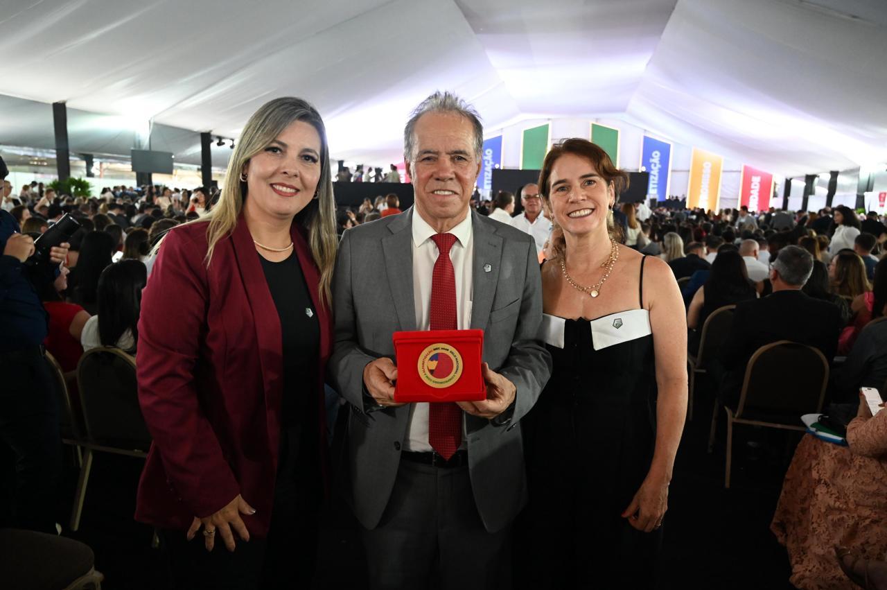 Feito inédito!  São Gonçalo do Rio Abaixo conquista Selo Ouro de Alfabetização 2025