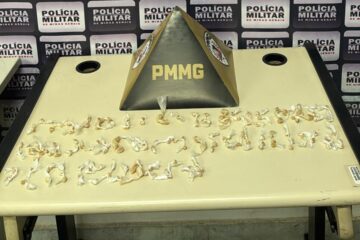 Polícia Militar apreende 162 pedras de crack no Clóvis Alvim II, em Itabira