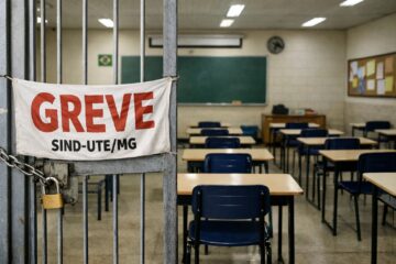 Zema anuncia reajuste de 5,4%, mas greve da educação em MG está mantida