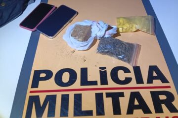 Polícia encontra drogas escondidas com pó de café durante abordagem na MG-010