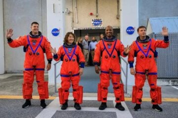 Artemis II leva primeira mulher e primeiro homem negro à órbita da Lua em missão histórica da NASA