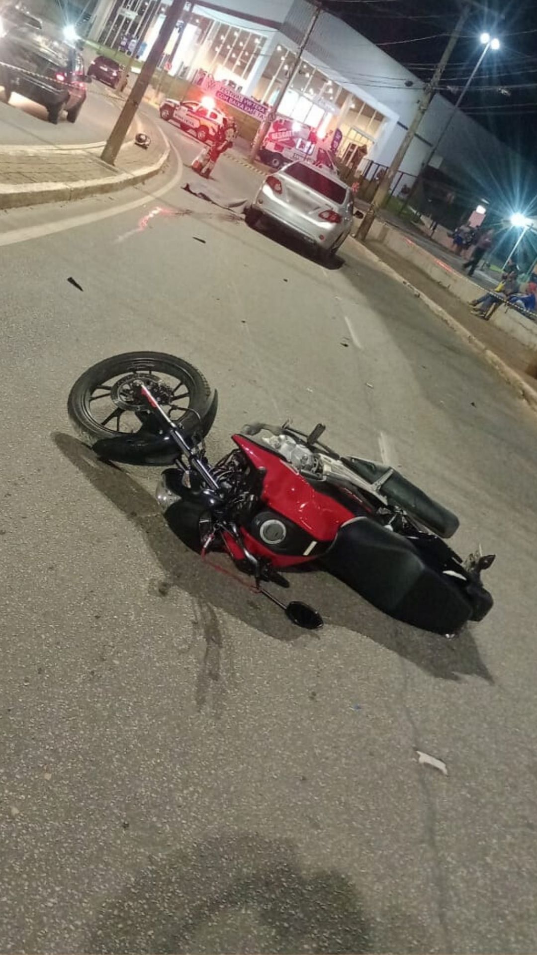 Tragédia na Avenida Alberto Lima: colisão entre moto e carro termina com um morto