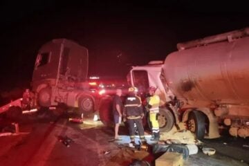 Grávida e bebê morrem em engavetamento com quatro caminhões na BR-365