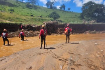 Zona da Mata soma mais de 13 mil afetados pelas chuvas; Ubá mantém força-tarefa com 56 bombeiros em busca de desaparecido