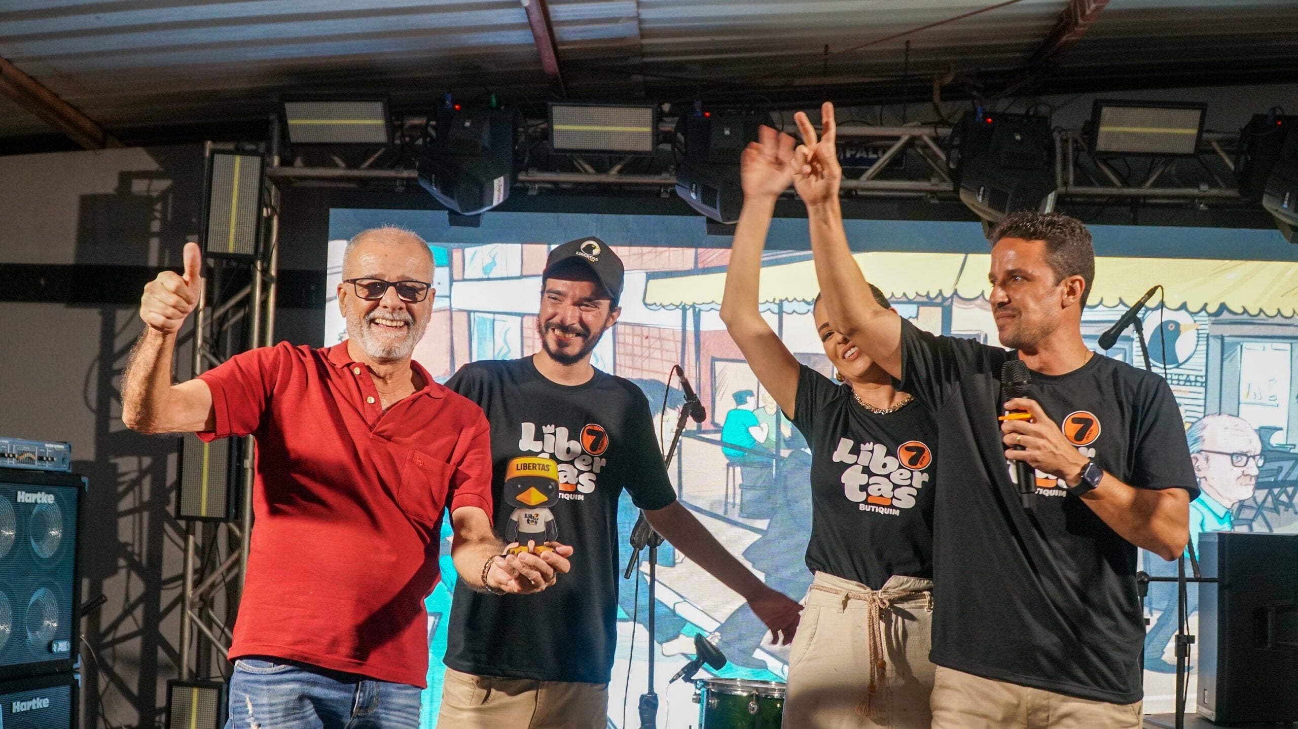 Libertas Butiquim celebra 8 anos com grande festa e show da banda Tianastácia, em Itabira