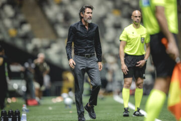 Domínguez reage à pressão no Atlético, nega desgaste e diz: “estou motivado para reverter essa situação”