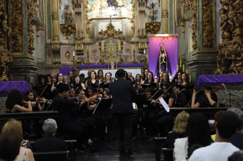 Fé e tradição marcam Semana Santa em Santa Bárbara; confira as fotos