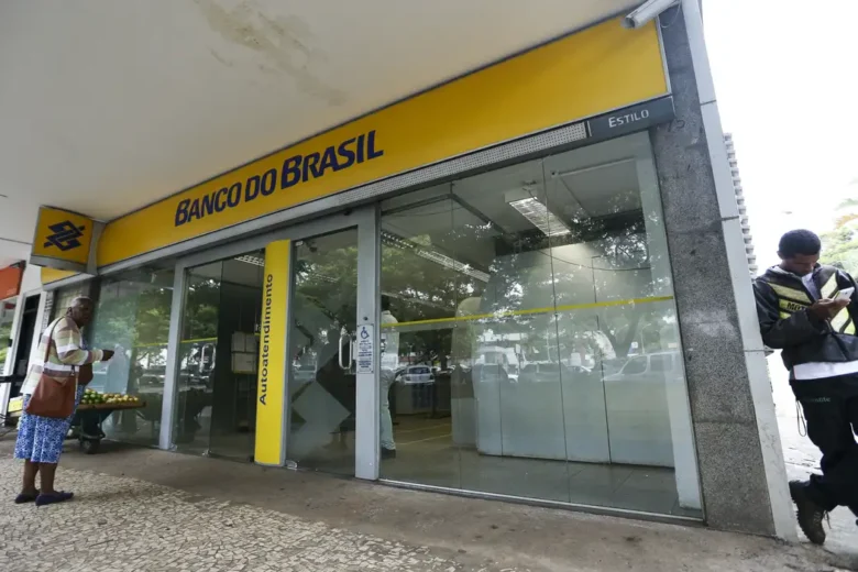 Banco do Brasil é multado em mais de R$ 5,4 milhões por seguros incluídos em empréstimos consignados