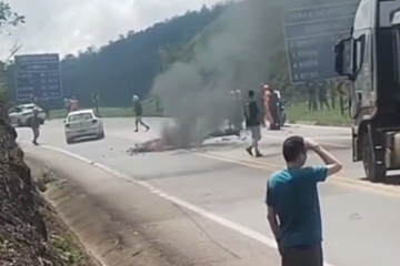 Motociclista morre após batida com carreta na BR-381 em João Monlevade