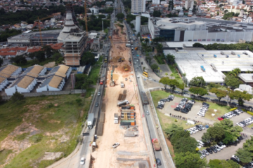 Cristiano Machado é interditada para obra da trincheira e bloqueia trânsito no sentido centro em BH