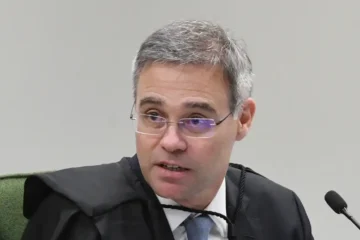 Mendonça será o relator de queixa-crime de Bolsonaro contra Janones