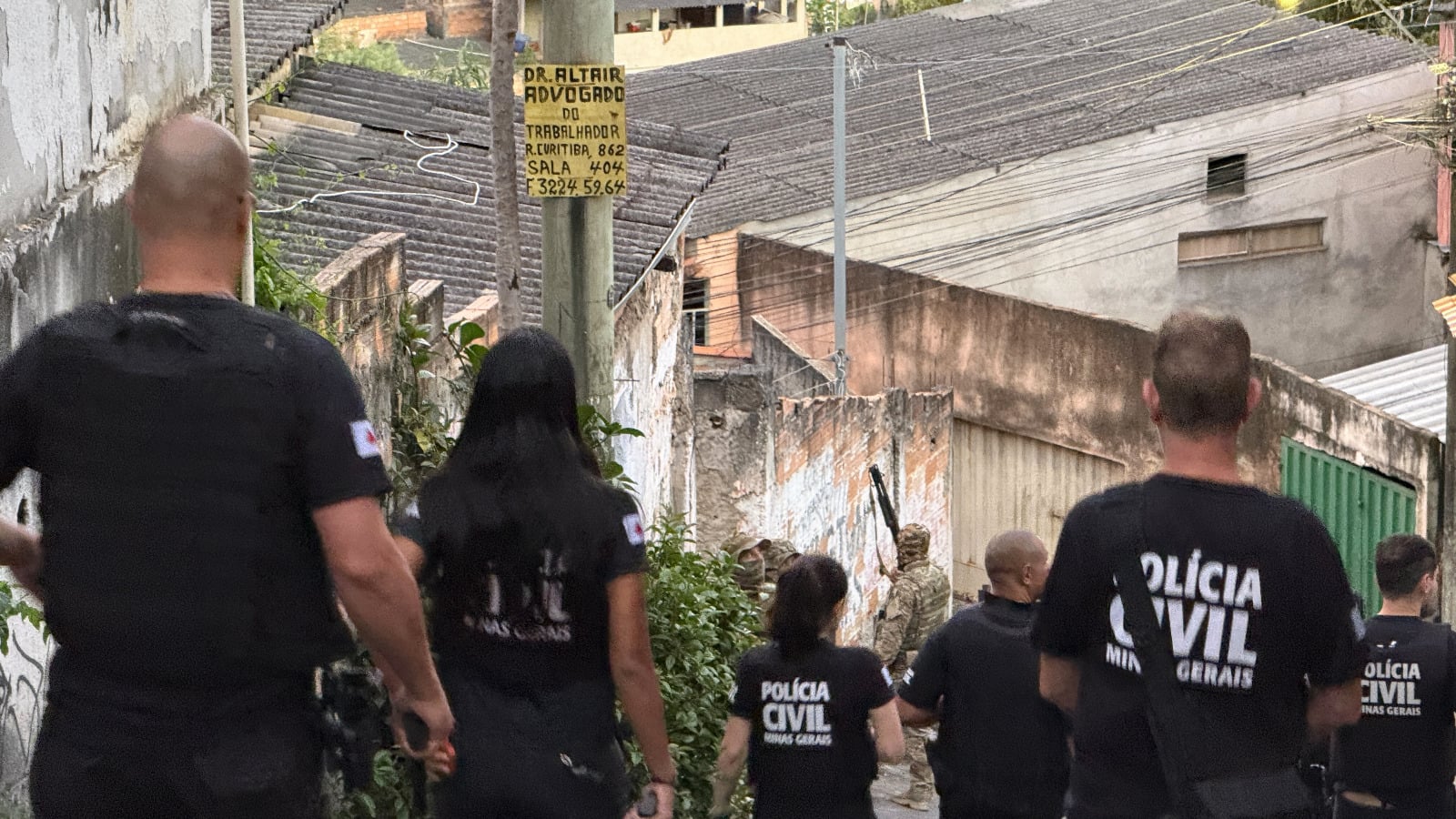 Operação mira tráfico na Vila Cemig após tensão entre grupos criminosos em BH