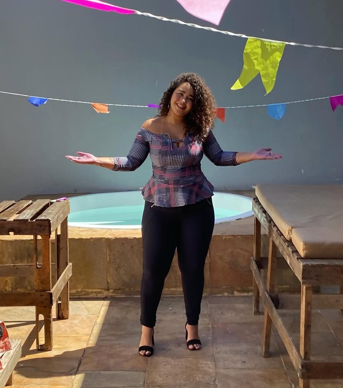 Bronze solidário: esteticista Amanda Souza cria ação entre amigos para reconstruir espaço de atendimento; saiba como participar
