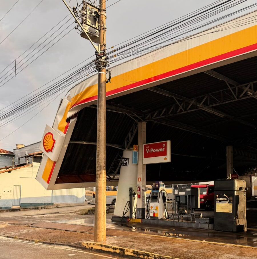 Temporal provoca estragos em diversos pontos de Itabira nesta quinta-feira