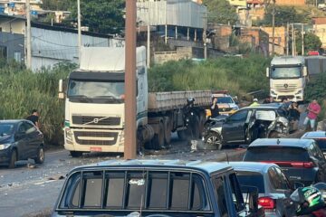 Acidentes com morte e feridos interditam o Anel Rodoviário de BH na manhã desta quarta-feira