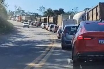 Obras na BR-381 provocam congestionamento e espera de até 2 horas entre Sabará e Belo Horizonte