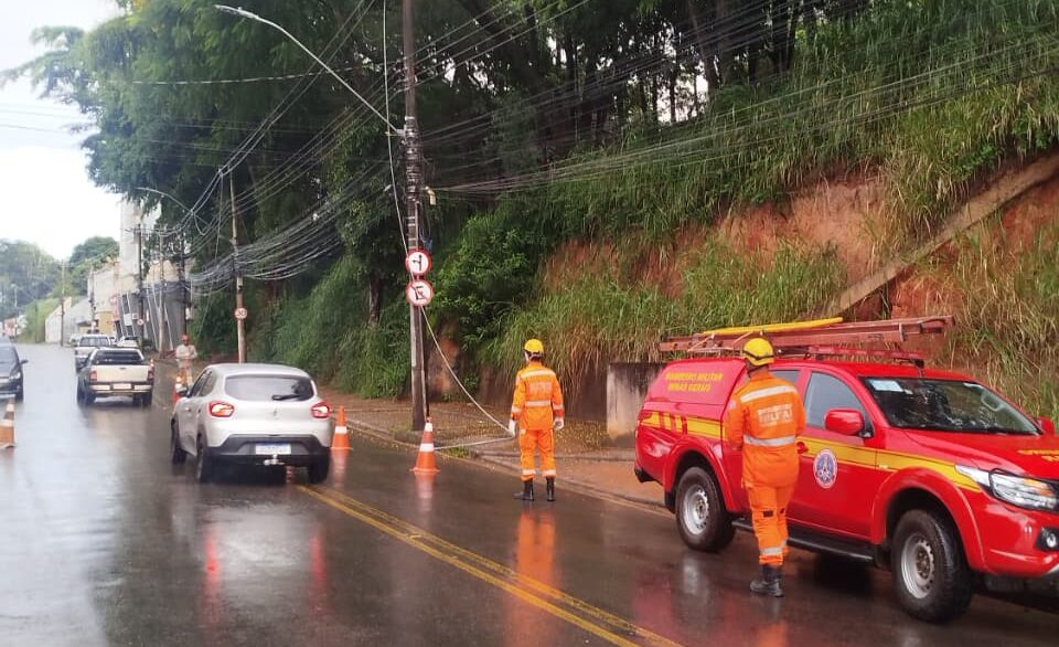 Fio de alta tensão rompe e interdita parcialmente Avenida Rio Doce