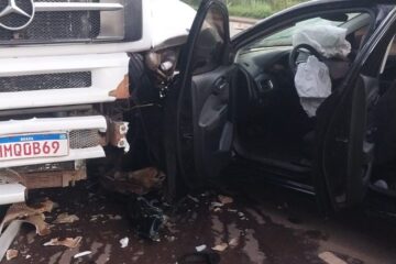 Motorista colide com carreta estacionada no bairro Penha, em Itabira