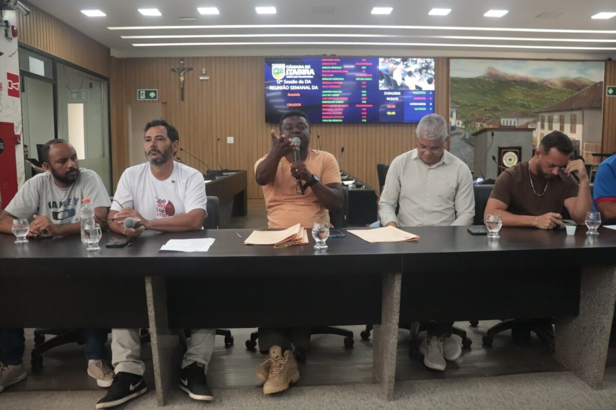 Câmara de Itabira avalia mudar dias de reuniões para “dar mais eficiência”; público cobra presença de vereadores 