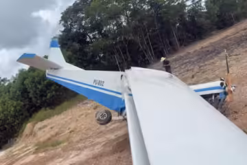 Piloto de monomotor sobrevive a acidente após colidir com urubu e é resgatado mais de 24 horas depois no Pará