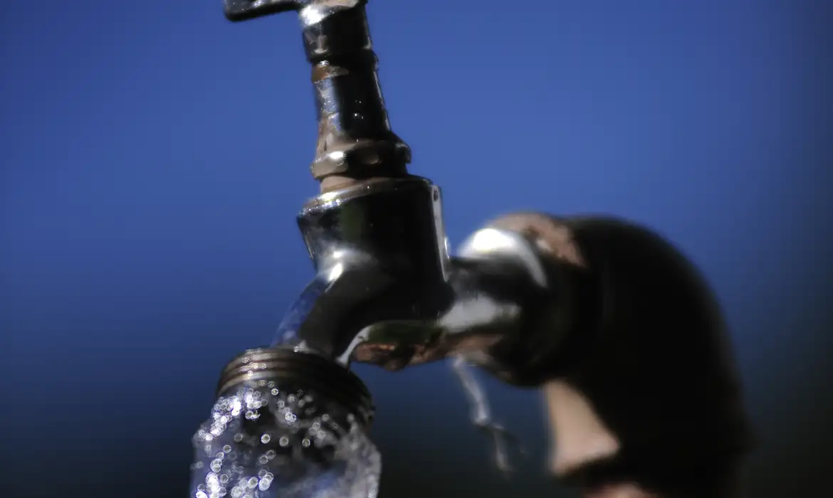 Saae de Itabira alerta para interrupção de água nesta quinta-feira. Veja os bairros afetados