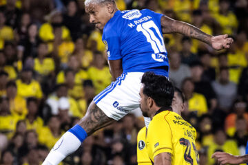 Cruzeiro recebe Barcelona-EQU em Mineirão lotado por vaga nas oitavas da Libertadores; Rádio Caraça transmite o jogo