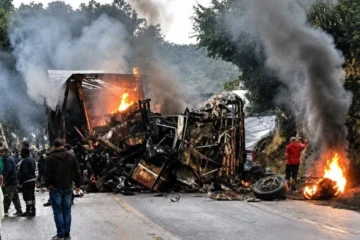 Corpos de vítimas de acidente na BR-251 serão levados para identificação em BH