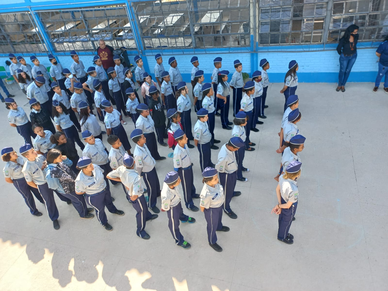 Governo envia projeto para criar escolas cívico-militares em Minas