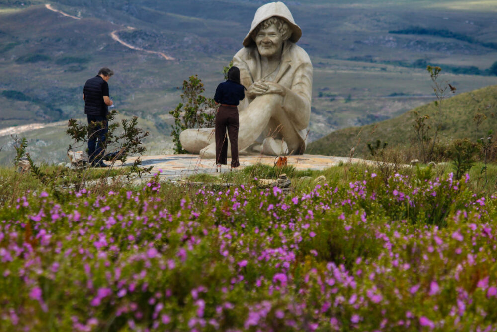 Após restauração da estátua do Juquinha da Serra, escultora Virginia Ferreira relembra a criação do monumento
