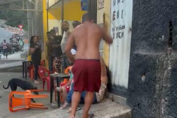 Mulher é agredida com chicote em frente a bar em Santa Luzia
