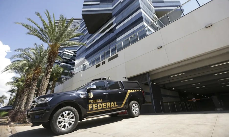 Polícia Federal deflagra operação contra rede de tráfico de migrantes em Governador Valadares