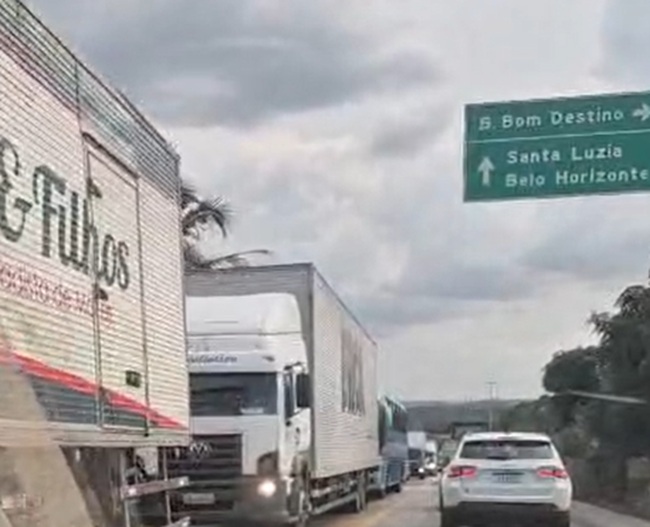 Obras causam congestionamento e impactam trânsito na BR-381 nesta segunda-feira; saiba mais