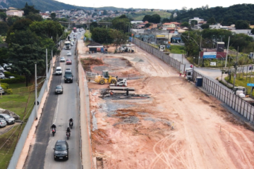 Trecho da Cristiano Machado volta a ter duas faixas durante obra da trincheira